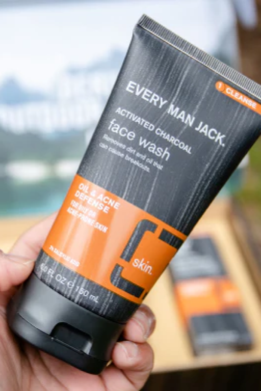 Picture of an oil and acne defense face wash