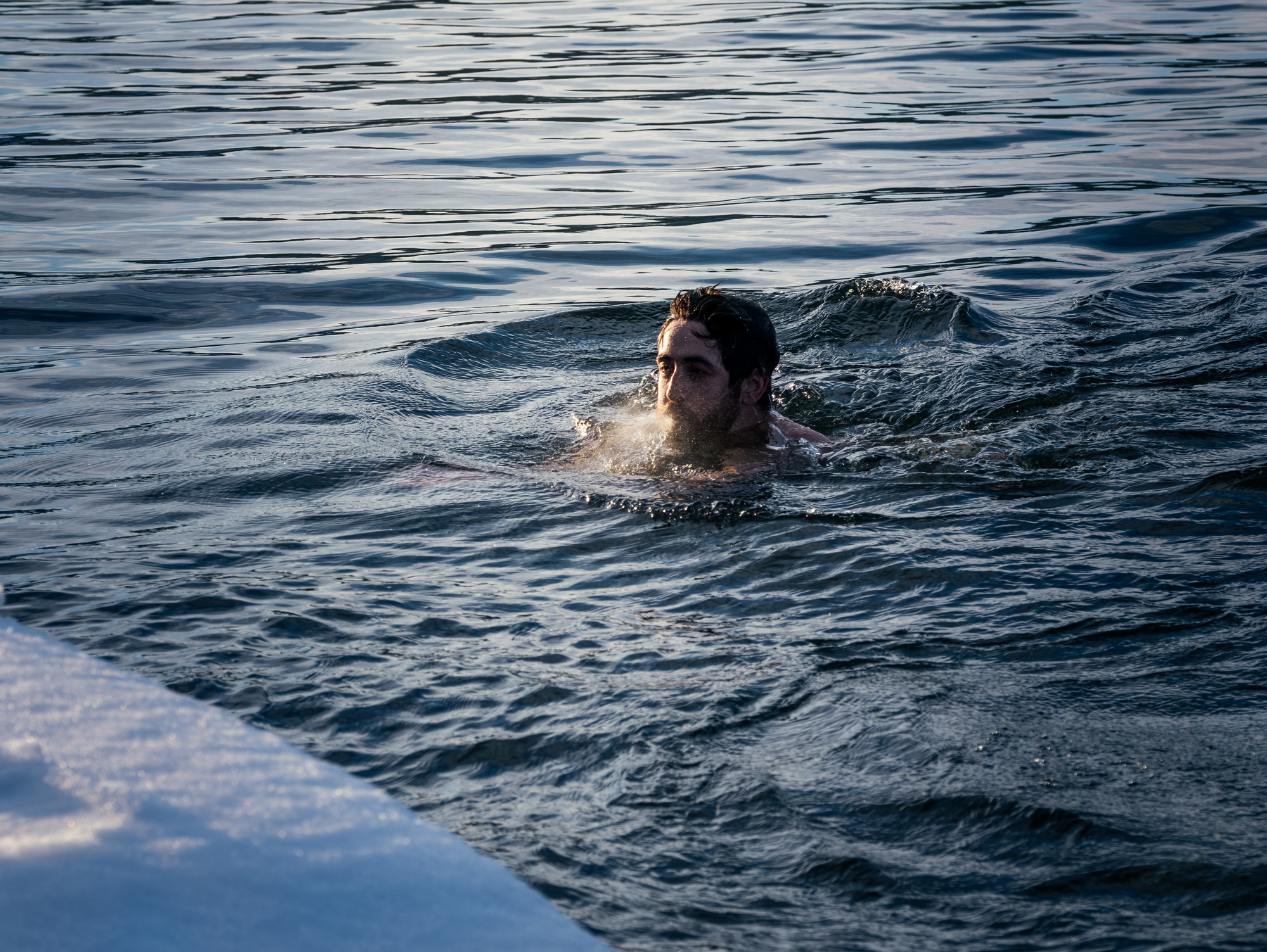Shock & Awe(some): The Benefits of a Cold Plunge – Every Man Jack